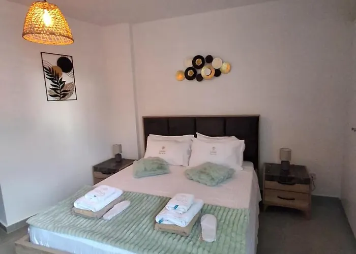 Lazuli Center Ap 11 *