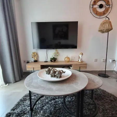 Apartamento Lazuli Center Ap 11 *